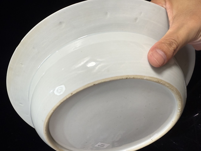 古玩陶瓷松鹿紋青花折沿深盤真品鑒賞圖