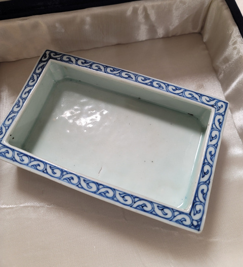 古玩陶瓷青化纏枝蓮水仙盆真品鑒賞圖
