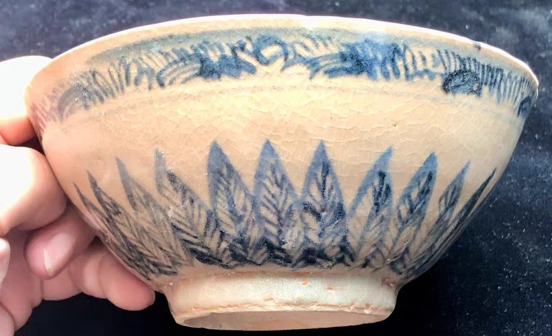 古玩陶瓷海水法螺青花碗真品鑒賞圖