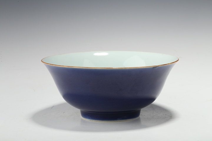 古玩陶瓷清中·霽藍釉碗真品鑒賞圖