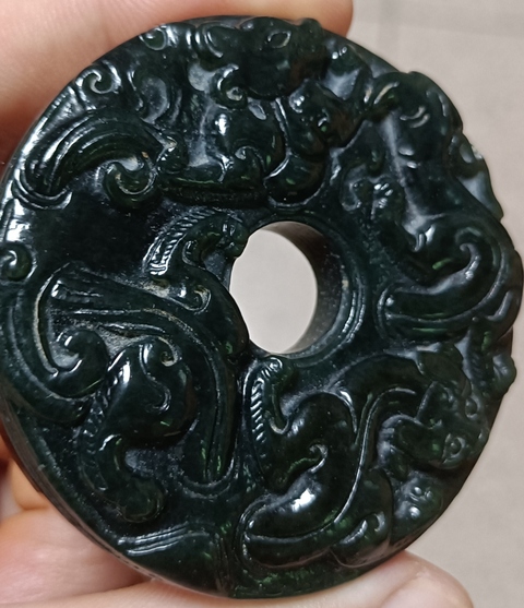 古玩玉器和田玉雕“螭龍紋璧”拍賣,當(dāng)前價(jià)格6000元