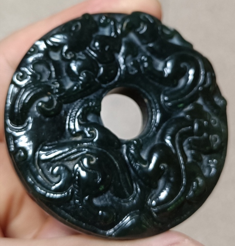 古玩玉器和田玉雕“螭龍紋璧”拍賣,當(dāng)前價(jià)格6000元