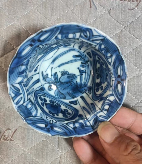古玩陶瓷青花花鳥紋折沿碗真品鑒賞圖