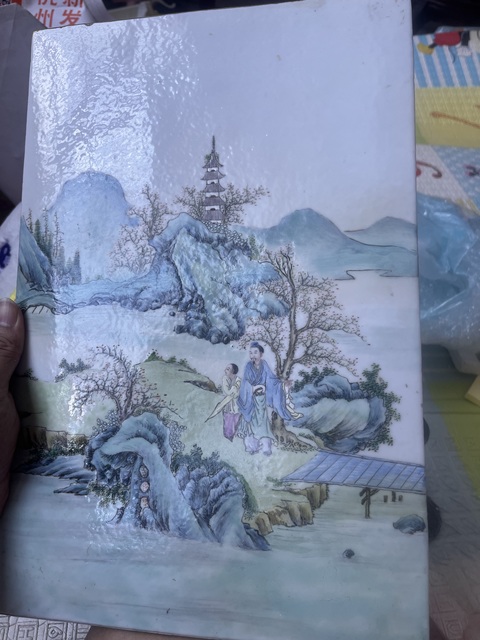 古玩陶瓷粉彩山水人物瓷板真品鑒賞圖