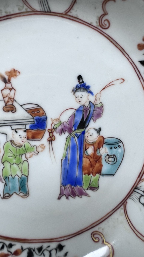 古玩陶瓷乾隆細路廣彩盤真品鑒賞圖