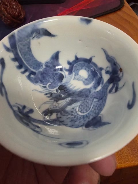 古玩陶瓷青花過墻龍茶杯真品鑒賞圖