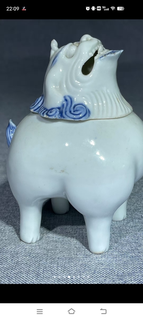 古玩陶瓷日本明治青花香薰真品鑒賞圖