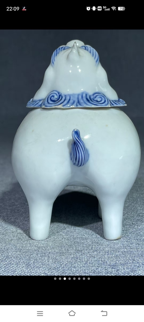 古玩陶瓷日本明治青花香薰真品鑒賞圖