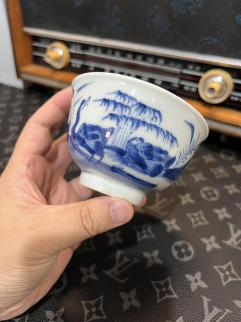古玩陶瓷飛鳴食宿蘆雁紋青花杯真品鑒賞圖
