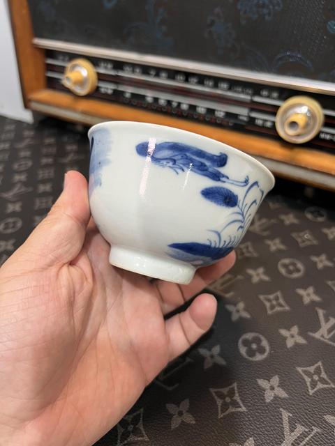 古玩陶瓷飛鳴食宿蘆雁紋青花杯真品鑒賞圖