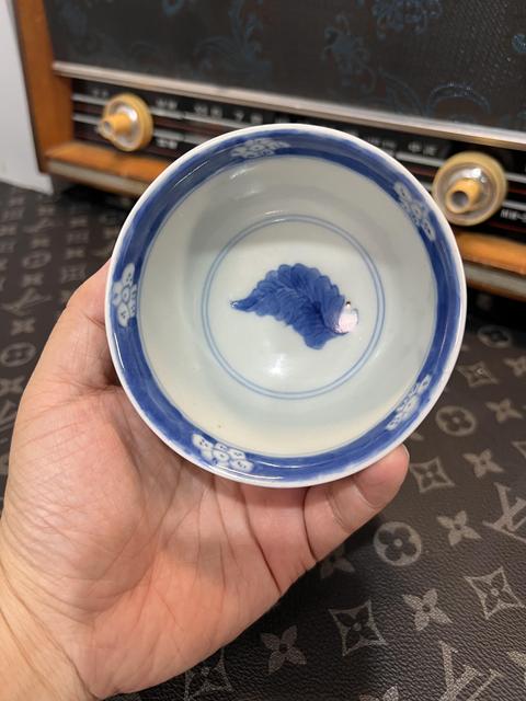 古玩陶瓷飛鳴食宿蘆雁紋青花杯真品鑒賞圖