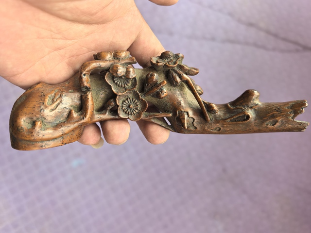 古玩雜項沉香木雕刻的梅花枝真品鑒賞圖