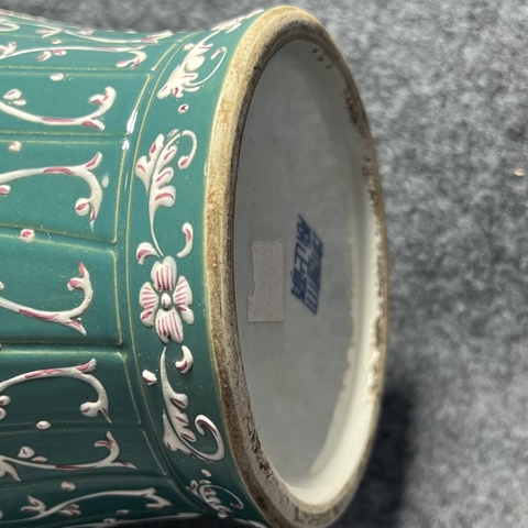 古玩陶瓷青釉地粉彩花觚真品鑒賞圖