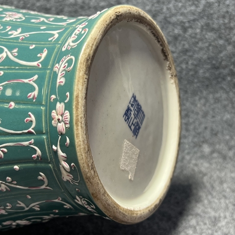 古玩陶瓷青釉地粉彩花觚真品鑒賞圖