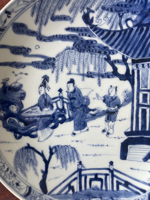 古玩陶瓷人物紋青花盤真品鑒賞圖