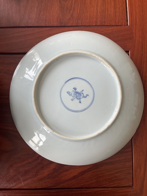 古玩陶瓷人物紋青花盤真品鑒賞圖