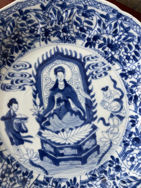 古玩陶瓷人物紋青花盤真品鑒賞圖