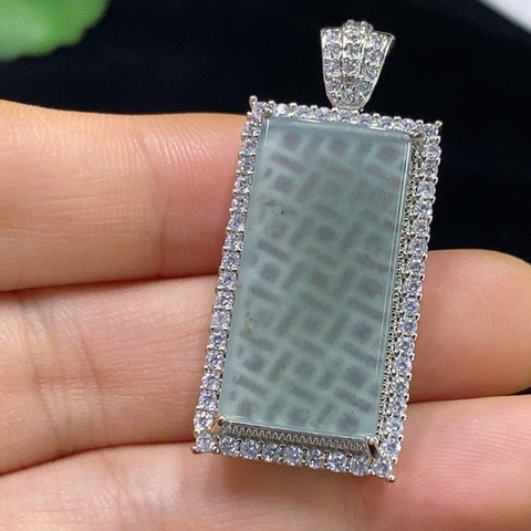 古玩玉器309天然翡翠掛件 兩件一手走配證書拍賣,當前價格390元