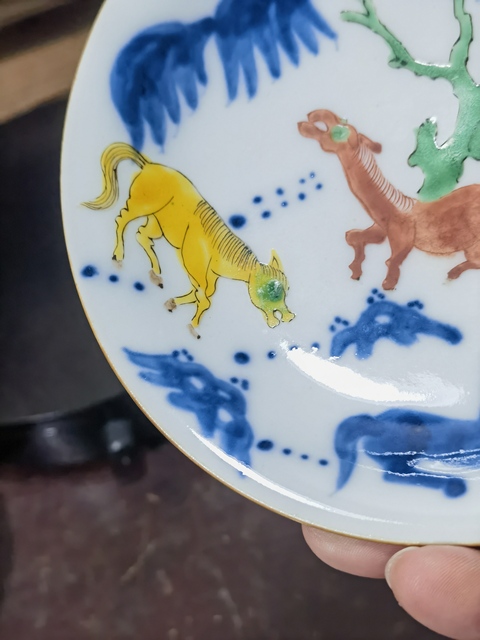 古玩陶瓷青花五彩駿馬圖盤真品鑒賞圖