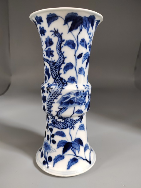 古玩陶瓷青花花觚真品鑒賞圖