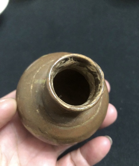 古玩陶瓷宋元時期洪塘窯黃褐釉茶入真品鑒賞圖