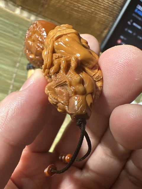 古玩雜項(xiàng)橄欖核雕真品鑒賞圖