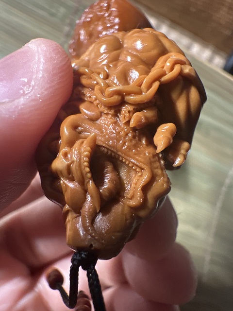 古玩雜項(xiàng)橄欖核雕真品鑒賞圖