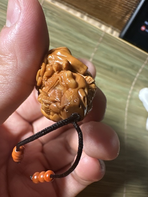 古玩雜項(xiàng)橄欖核雕真品鑒賞圖