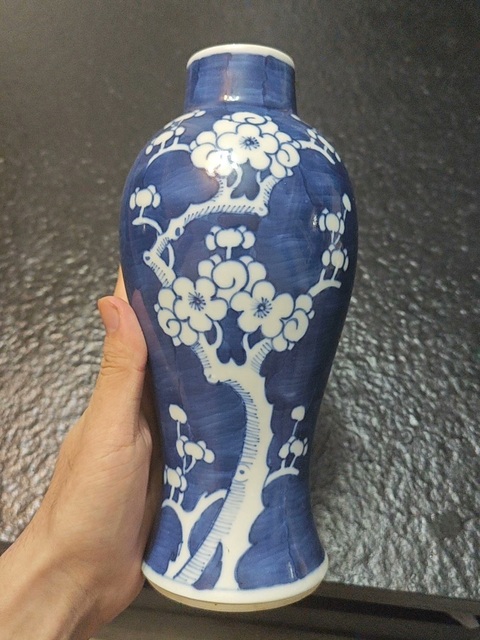 古玩陶瓷青花留白冰梅紋雞腿瓶真品鑒賞圖