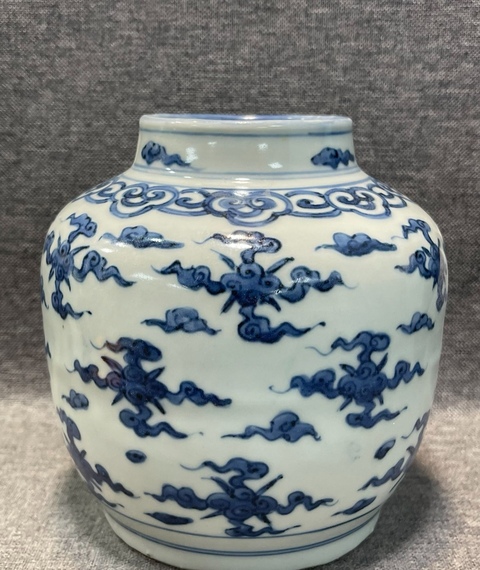 古玩陶瓷明晚期青花祥云紋罐真品鑒賞圖