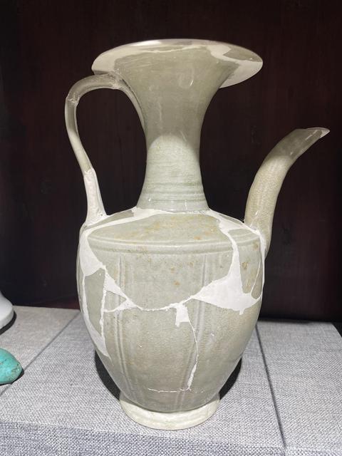 古玩陶瓷北宋，青瓷執壺拍賣，當前價格5200元