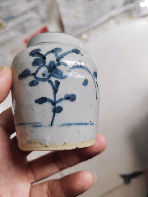 古玩陶瓷明晚期 青花花卉紋小罐真品鑒賞圖