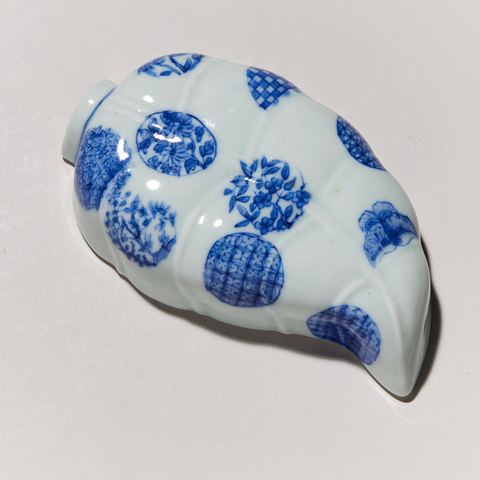 古玩陶瓷青花皮球花壁瓶真品鑒賞圖