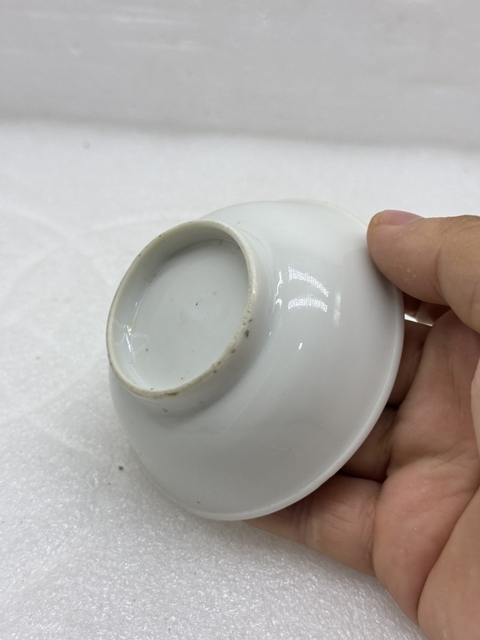 古玩陶瓷花鳥紋粉彩盤真品鑒賞圖