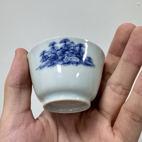 古玩陶瓷乾隆青花杯真品鑒賞圖