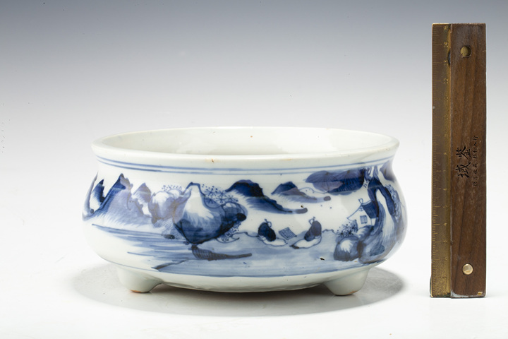 古玩陶瓷清中·青花山水人物紋香爐拍賣，當前價格588元