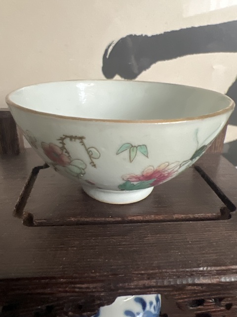 古玩陶瓷飛黃騰達粉彩杯真品鑒賞圖