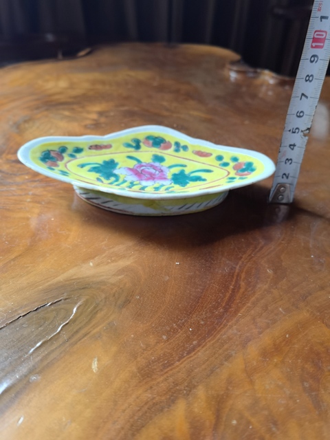 古玩陶瓷晚清海棠盤真品鑒賞圖