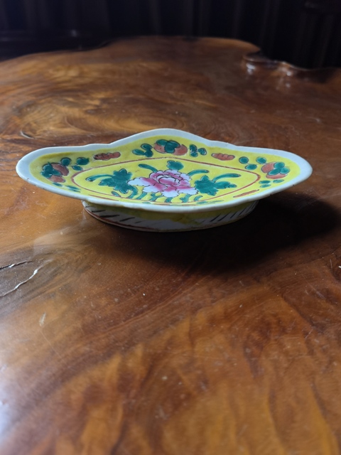 古玩陶瓷晚清海棠盤真品鑒賞圖