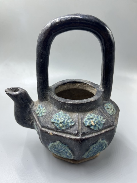 古玩陶瓷三彩提梁壺真品鑒賞圖