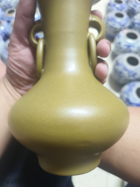 古玩陶瓷茶葉末釉撇口瓶真品鑒賞圖