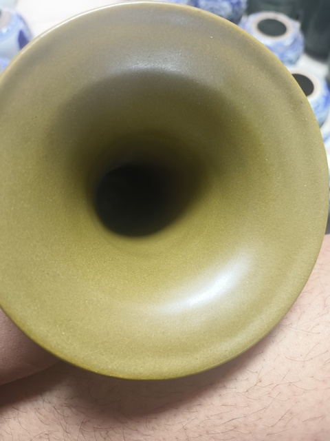 古玩陶瓷茶葉末釉撇口瓶真品鑒賞圖