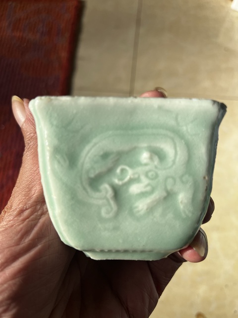 古玩陶瓷青釉四方倭角杯真品鑒賞圖