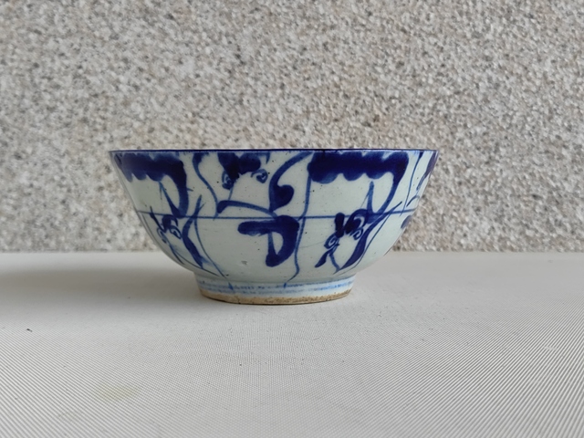 古玩陶瓷青花花卉紋碗拍賣，當(dāng)前價(jià)格580元