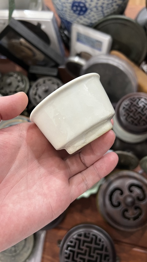古玩陶瓷清代白釉杯拍賣,當(dāng)前價格255元