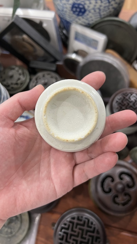 古玩陶瓷清代白釉杯拍賣,當(dāng)前價格255元