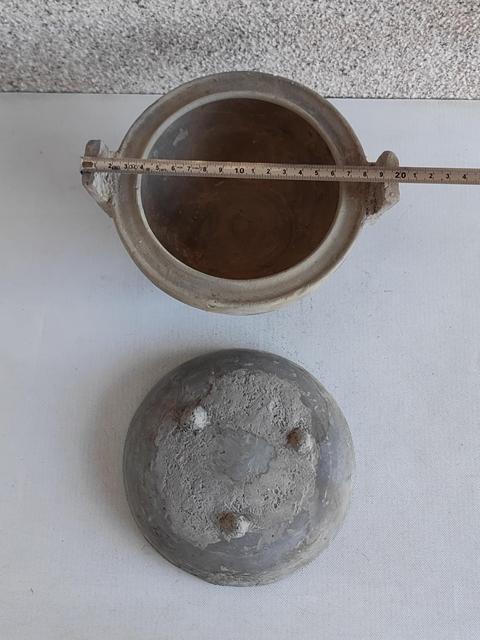 古玩陶瓷灰陶三足鼎拍賣,當前價格298元