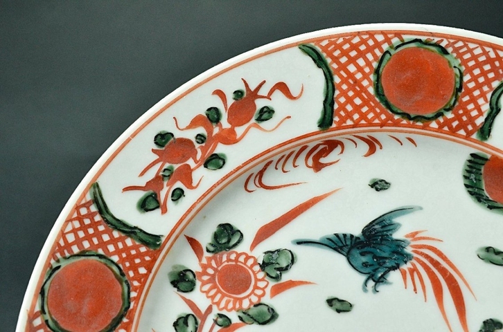古玩陶瓷明代晚期漳州窯花鳥紅綠彩盤真品鑒賞圖
