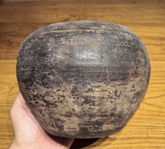 古玩陶瓷唐黑陶缽拍賣,當前價格136元