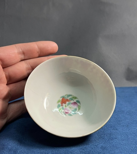 古玩陶瓷粉彩福壽八寶紋碗真品鑒賞圖
